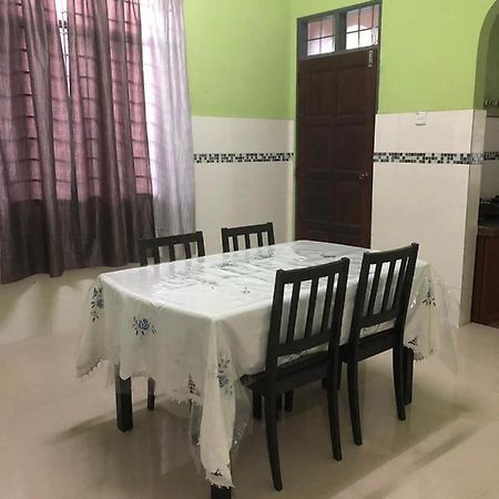 Afza Homestay Sura Free Unifi Kampong Sura Masjid Exterior photo