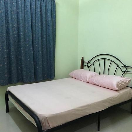 Afza Homestay Sura Free Unifi Kampong Sura Masjid Exterior photo